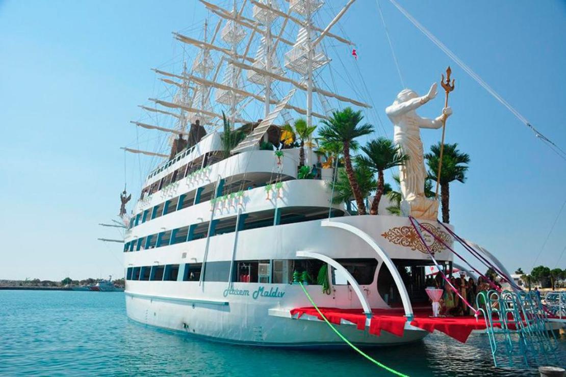 Antalya Yacht Rental 50m Mega Yacht